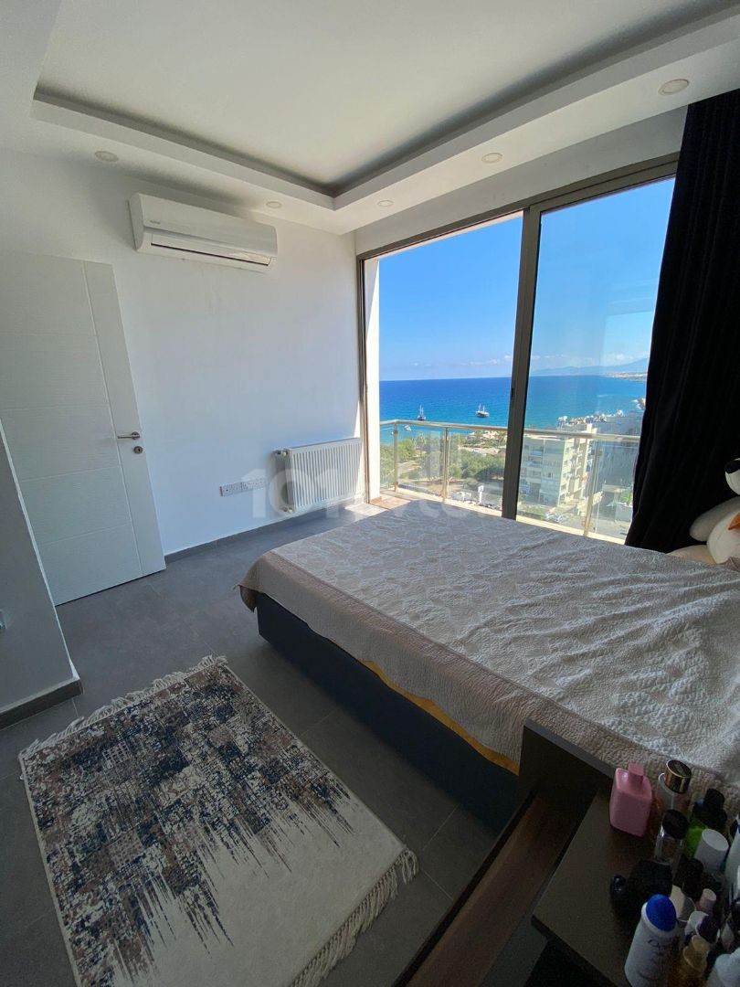 2 + 1 LU LLOGARA PENTHOUSE APARTMENT MIT VOLLEM MEERBLICK IN KYRENIA YENI IMAN ** 