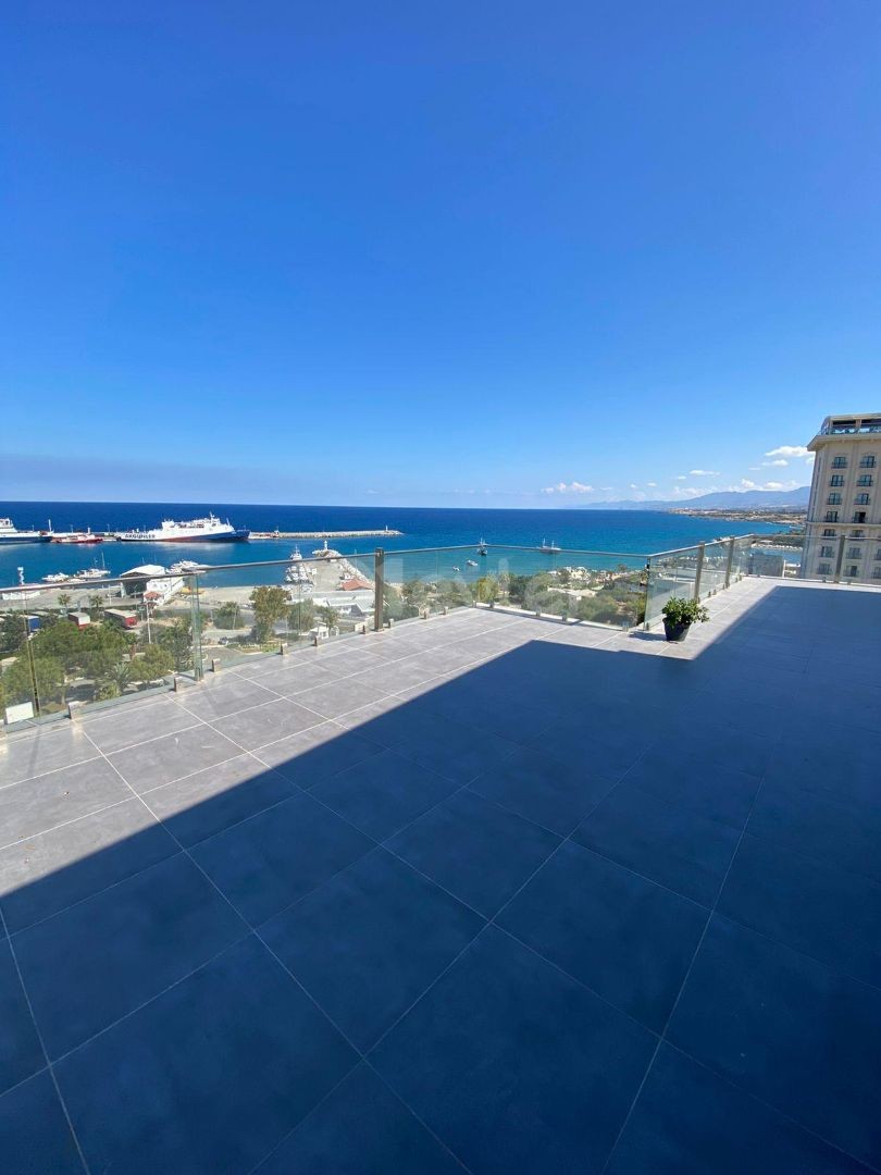 2 + 1 LU LLOGARA PENTHOUSE APARTMENT MIT VOLLEM MEERBLICK IN KYRENIA YENI IMAN ** 