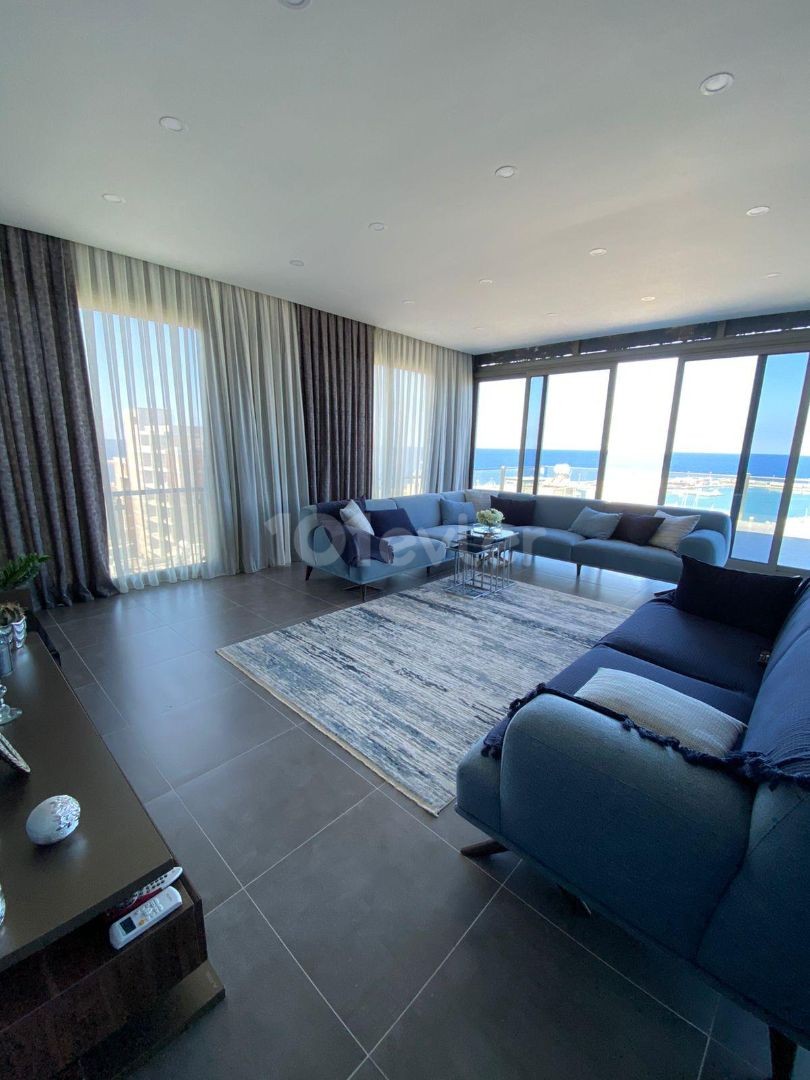 2 + 1 LU LLOGARA PENTHOUSE APARTMENT MIT VOLLEM MEERBLICK IN KYRENIA YENI IMAN ** 