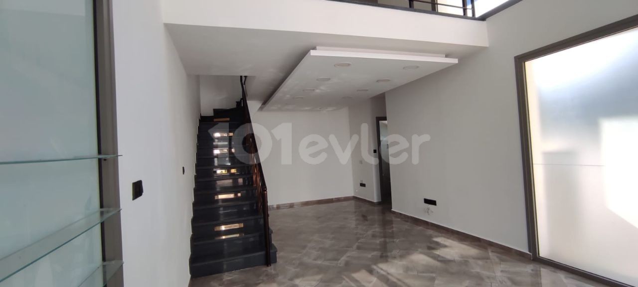 GİRNE MERKEZ'DE  60 M2 DÜKKAN KİRALIK DAİRE