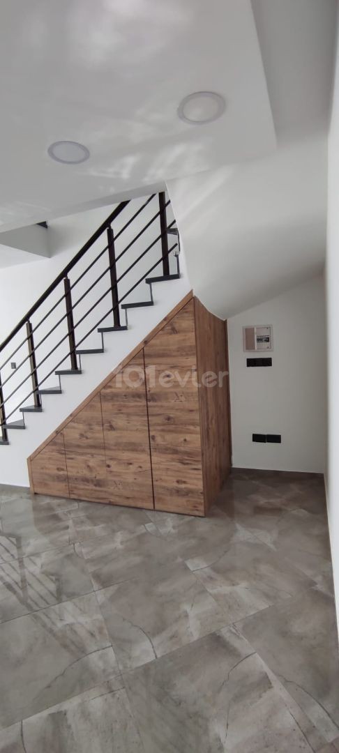 GİRNE MERKEZ'DE  60 M2 DÜKKAN KİRALIK DAİRE