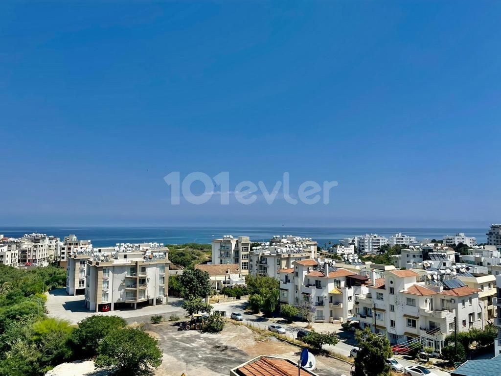 GİRNE MERKEZDE 3+1 SATILIK DAİRE