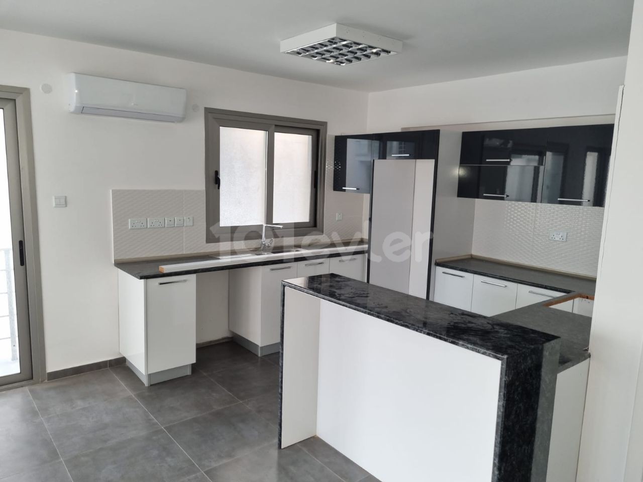 GİRNE MERKEZDE 3+1 KİRALIK DAİRE