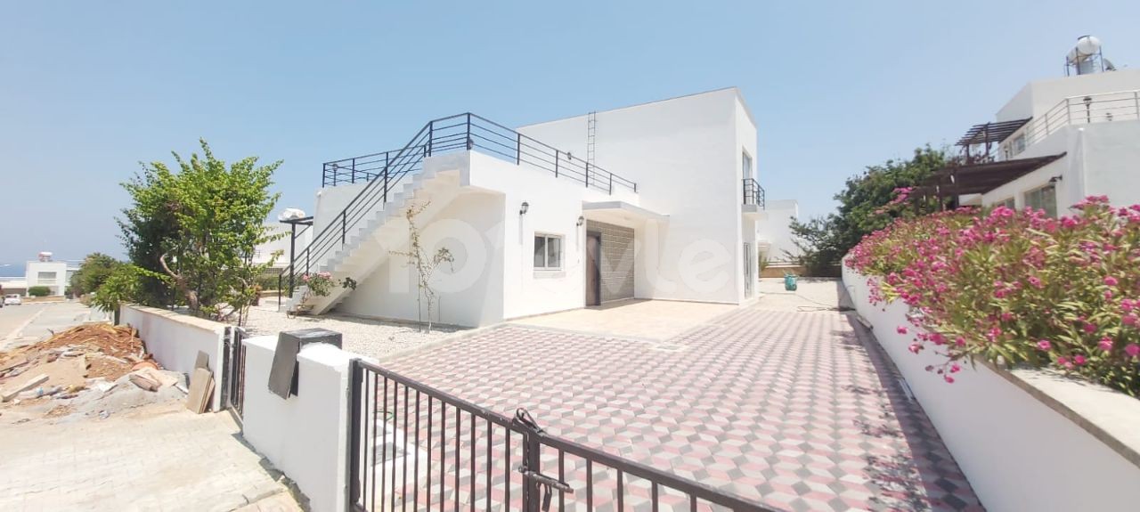 3+1 VILLA ZU VERKAUFEN MIT ERSTAUNLICHEM MEERBLICK IN DER REGION GIRNE BAHÇELİ