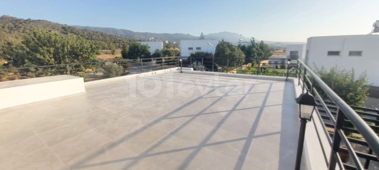 3+1 VILLA ZU VERKAUFEN MIT ERSTAUNLICHEM MEERBLICK IN DER REGION GIRNE BAHÇELİ