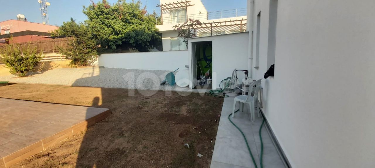 3+1 VILLA ZU VERKAUFEN MIT ERSTAUNLICHEM MEERBLICK IN DER REGION GIRNE BAHÇELİ