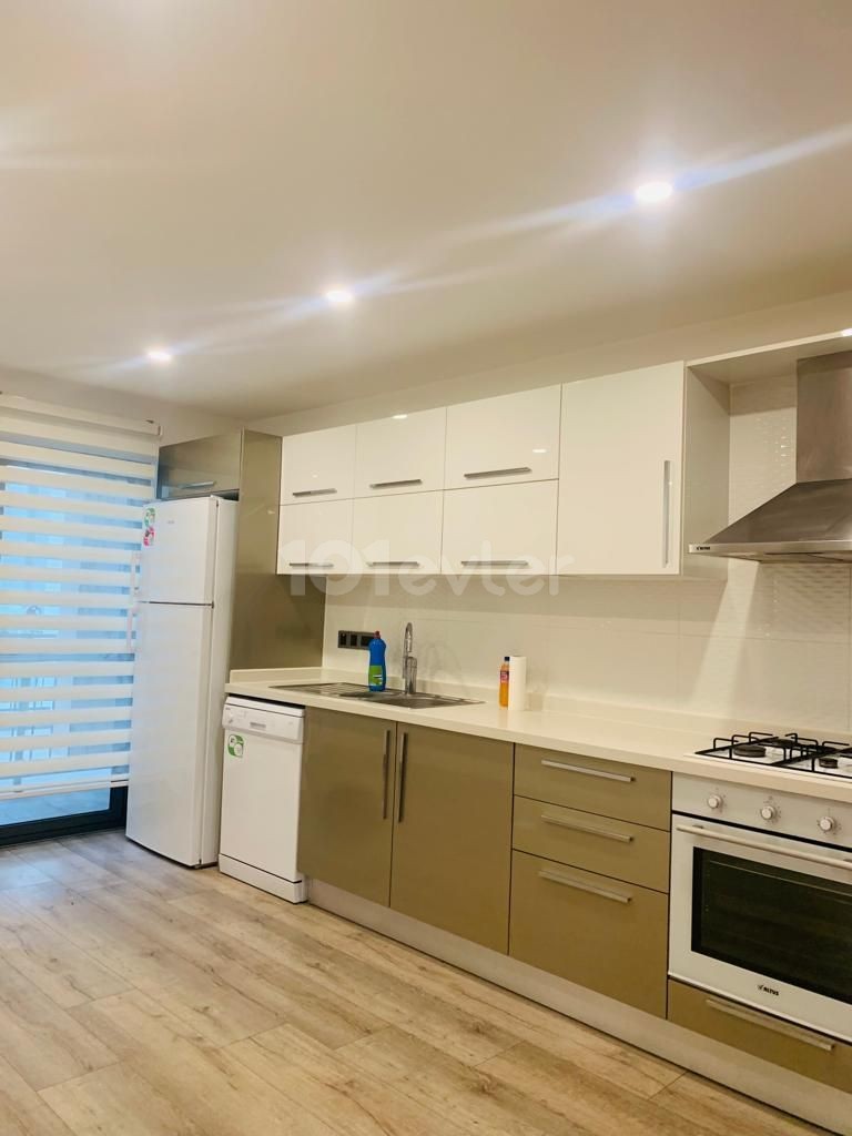 Flat To Rent in Yukarı Girne, Kyrenia