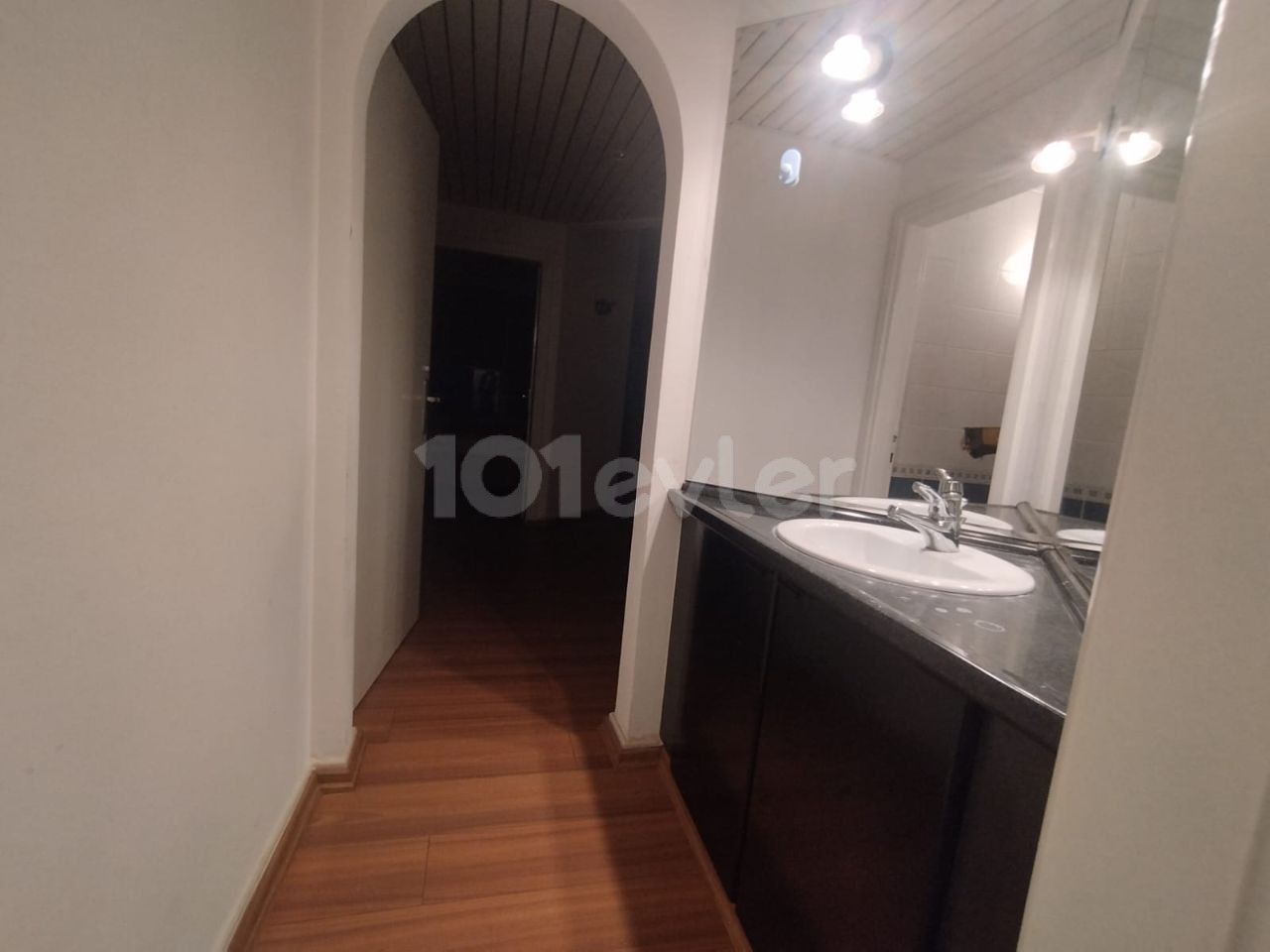 Flat To Rent in Girne Merkez, Kyrenia