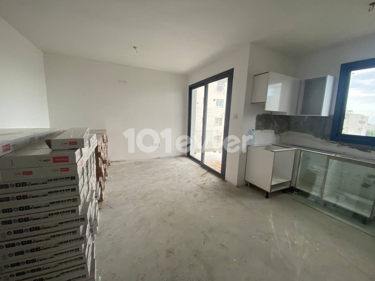 GİRNE ALSANCAK'TA YENİ LÜKS 3+1 SATILIK DAİRE