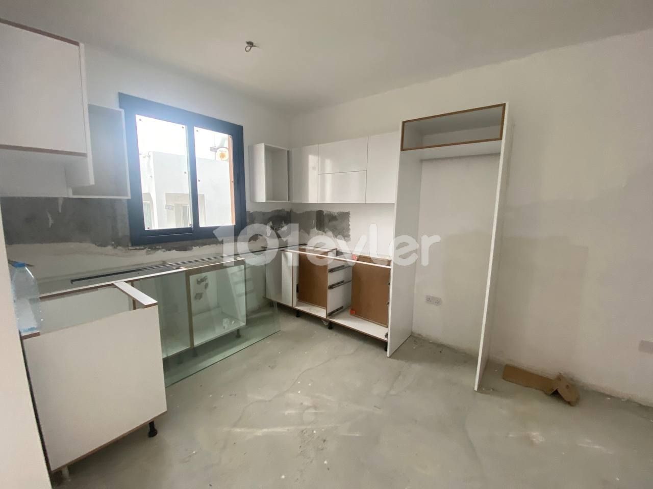 GİRNE ALSANCAK'TA YENİ LÜKS 3+1 SATILIK DAİRE