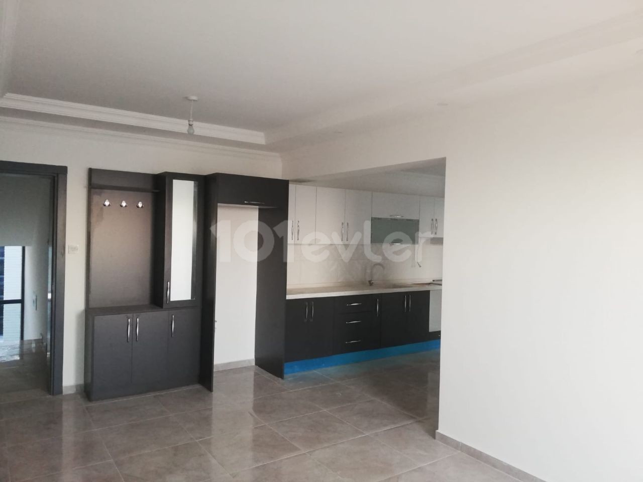 2+1 85m2 FLAT FOR SALE IN ALSANCAK, KYRENIA