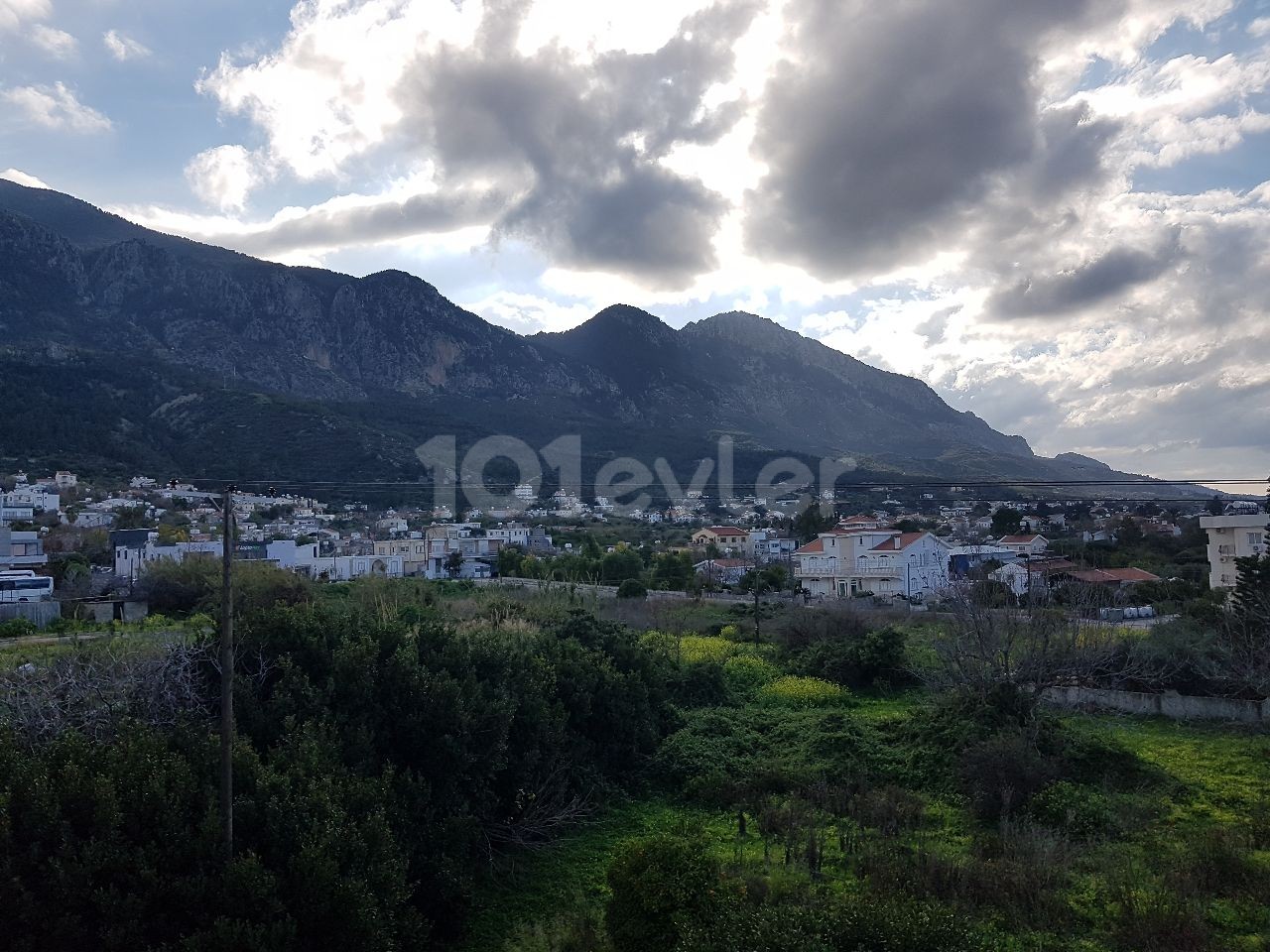 2+1 85m2 WOHNUNG ZUM VERKAUF IN KYRENIA LAPTA