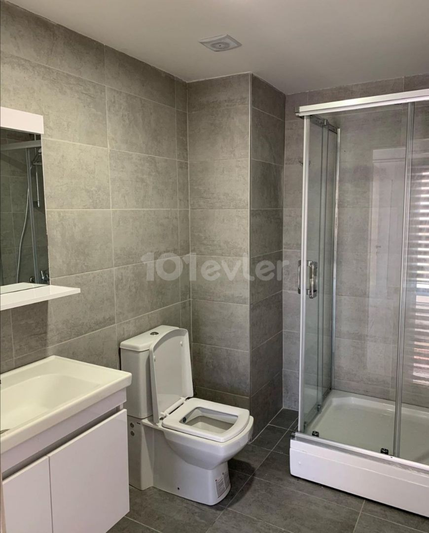 GİRNE MERKEZDE  EŞYALI 2+1 DAİRE