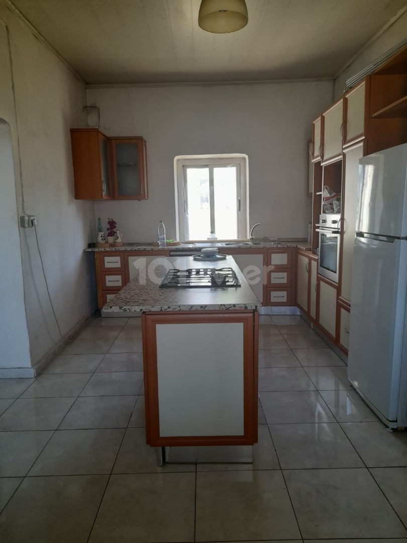 Detached house with large garden in Yeşilyurt village of Lefke