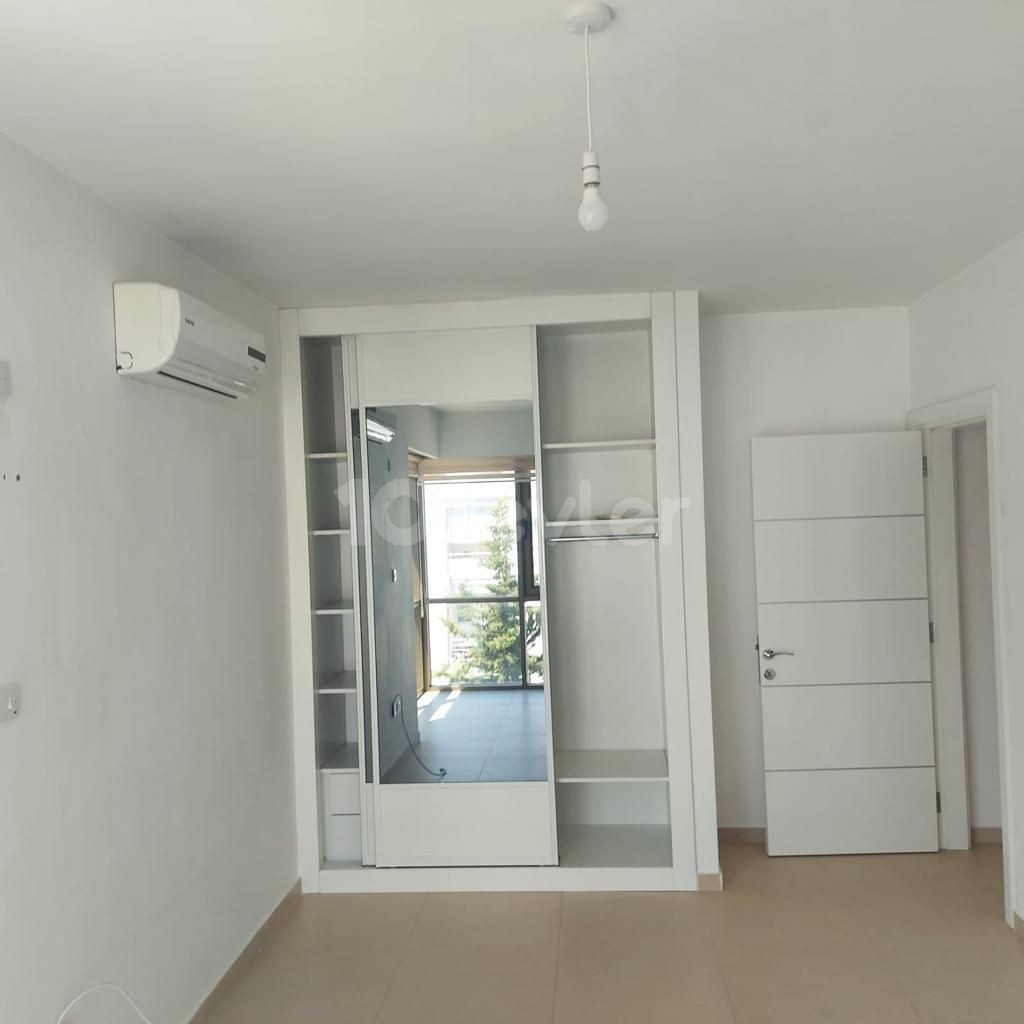 3+1 FURNISHED FLAT FOR SALE IN KYRENIA CENTER