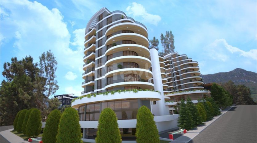 GİRNE MERKEZDE LÜKS SİTEDE OTEL KONFORUNDA  1+1 DAİRE