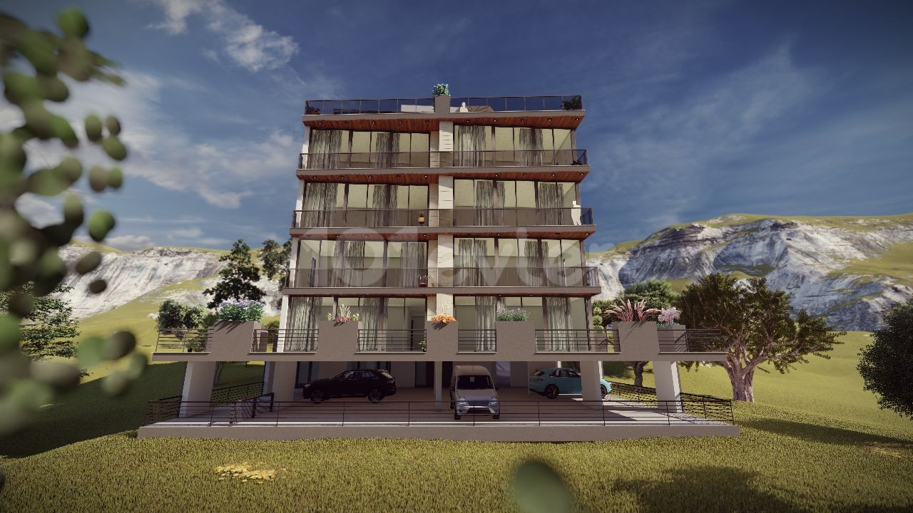 GİRNE MERKEZDE ZEMİN KAT 126M2 LÜKS DÜKKAN