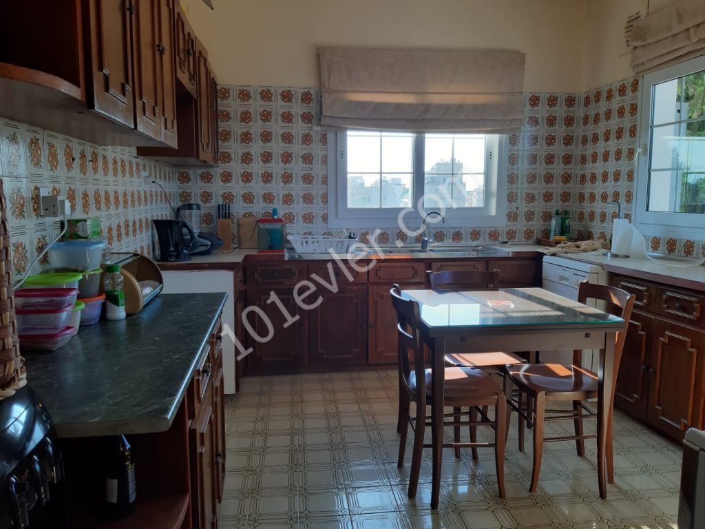 A SPACIOUS APARTMENT WITH A TURKISH COB IS FOR SALE IN LEFKOŞA KÖŞKLÜÇIFTLIK, 3+ 1 ** 