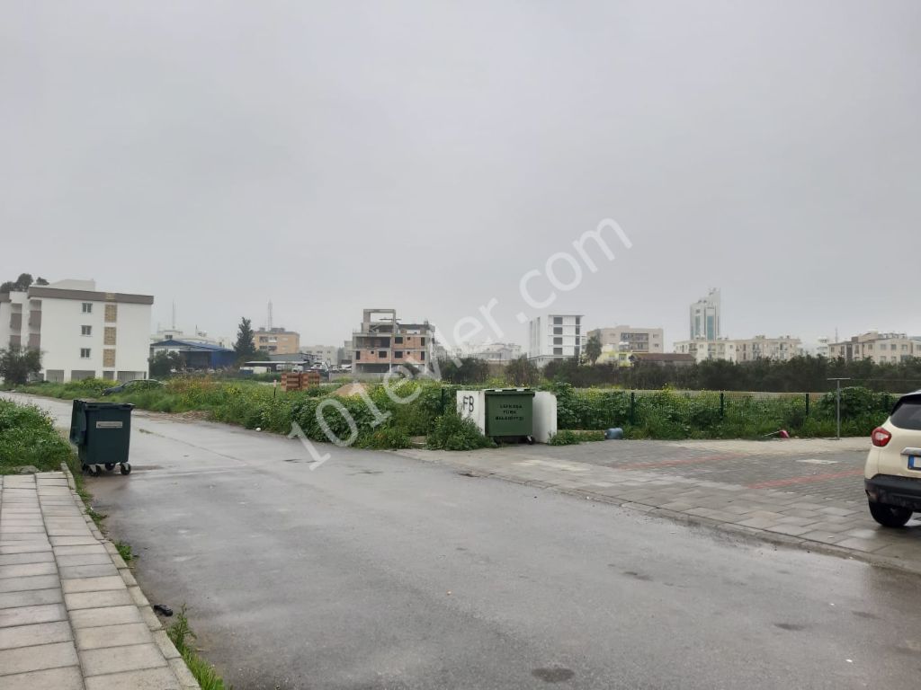 Residential Zoned Plot For Sale in Küçük Kaymaklı, Nicosia