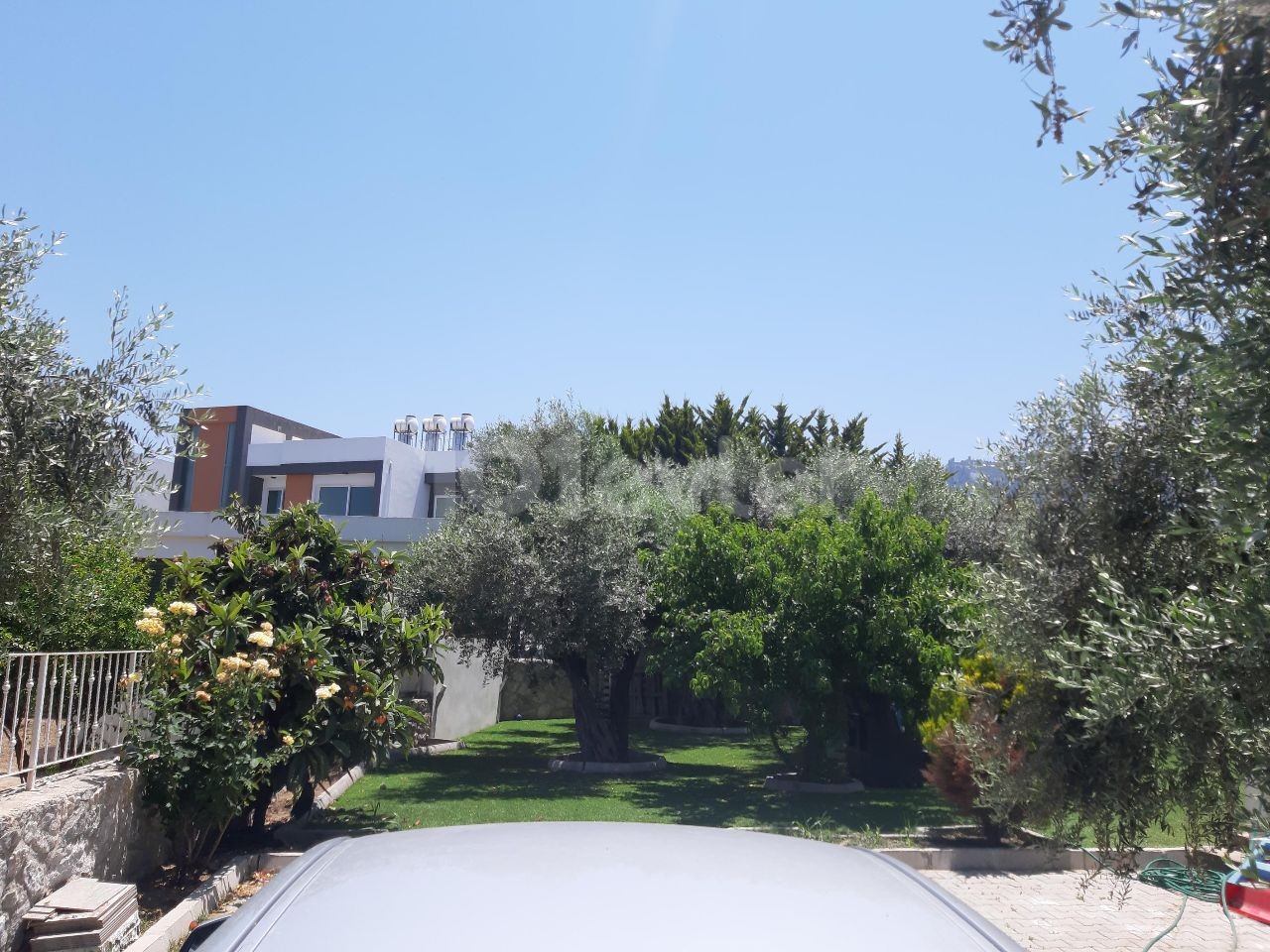 A DETACHED DUPLEX VILLA WITH AN EQUIVALENT COB, FIREPLACE, BARBECUE, GARDEN WITH AN INDOOR AREA OF 4 + 1, 290 SQUARE METERS ON A CORNER PLOT OF 600 SQUARE METERS WITH A FACADE Decking OUT ON BOTH SIDES, IN A VERY GOOD LOCATION IN KYRENIA ** 