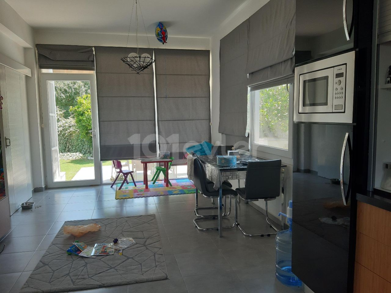 A DETACHED DUPLEX VILLA WITH AN EQUIVALENT COB, FIREPLACE, BARBECUE, GARDEN WITH AN INDOOR AREA OF 4 + 1, 290 SQUARE METERS ON A CORNER PLOT OF 600 SQUARE METERS WITH A FACADE Decking OUT ON BOTH SIDES, IN A VERY GOOD LOCATION IN KYRENIA ** 