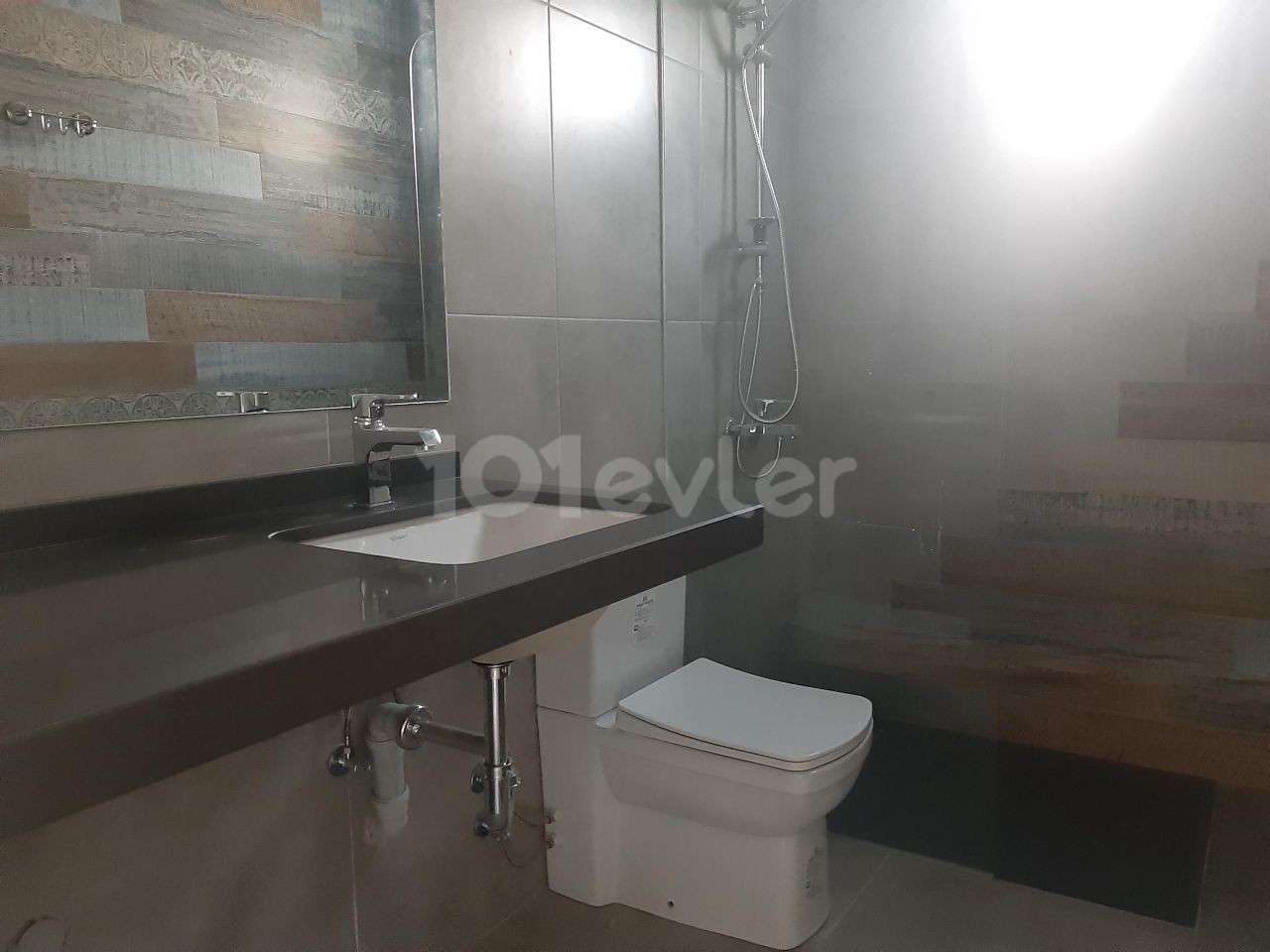 IN NEW TOWN, NEWLY FINISHED, 3+1, CENTRALLY LOCATED, 120 SQUARE METERS, ELEVATOR, ADDITIONAL SHOWER AND TOILET IN THE MASTER BEDROOM, ON THE 5TH FLOOR ABOVE THE COLUMN, LUXURY APARTMENT ** 