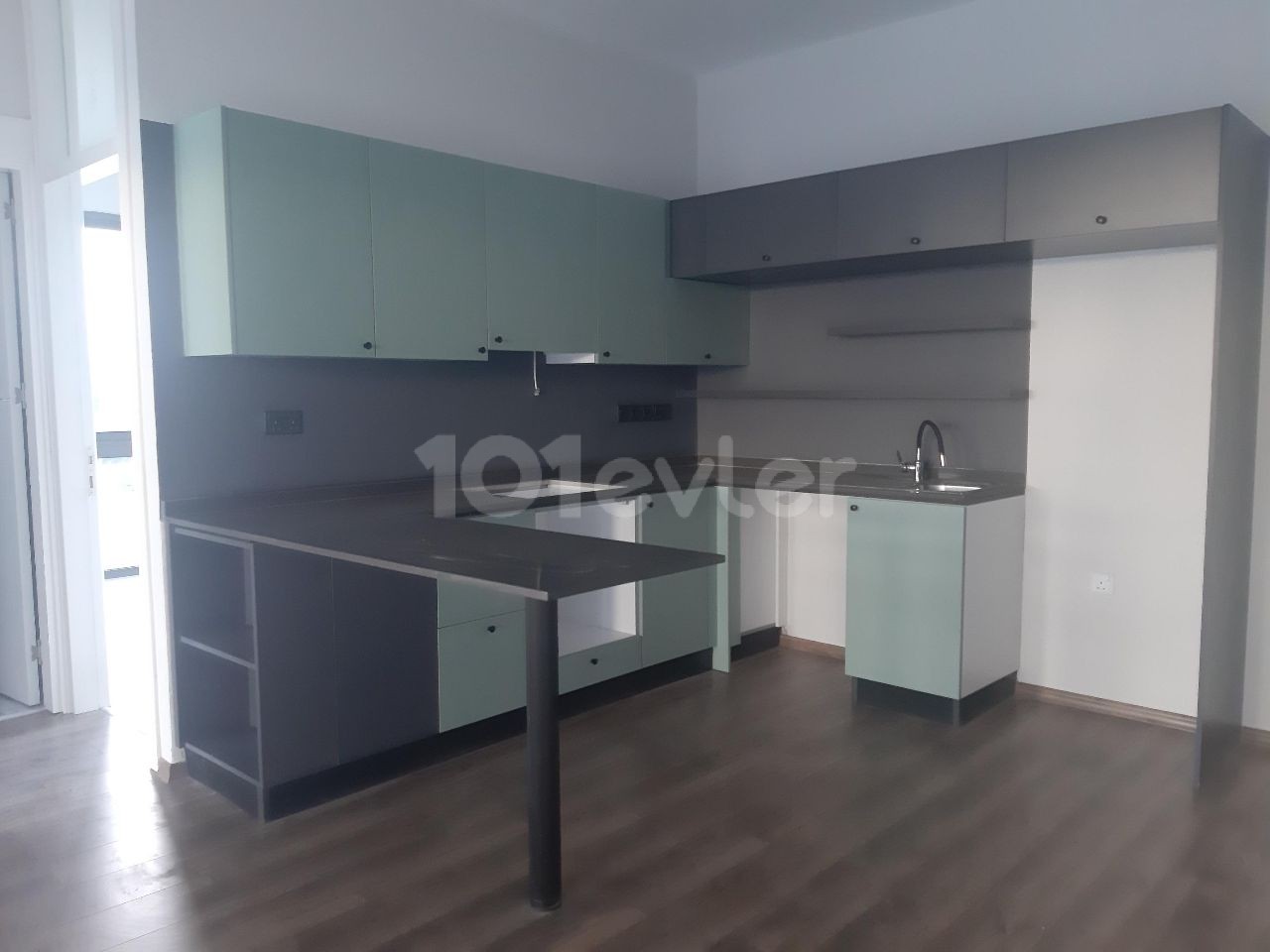 IN NEW TOWN, NEWLY FINISHED, 3+1, CENTRALLY LOCATED, 120 SQUARE METERS, ELEVATOR, ADDITIONAL SHOWER AND TOILET IN THE MASTER BEDROOM, ON THE 5TH FLOOR ABOVE THE COLUMN, LUXURY APARTMENT ** 