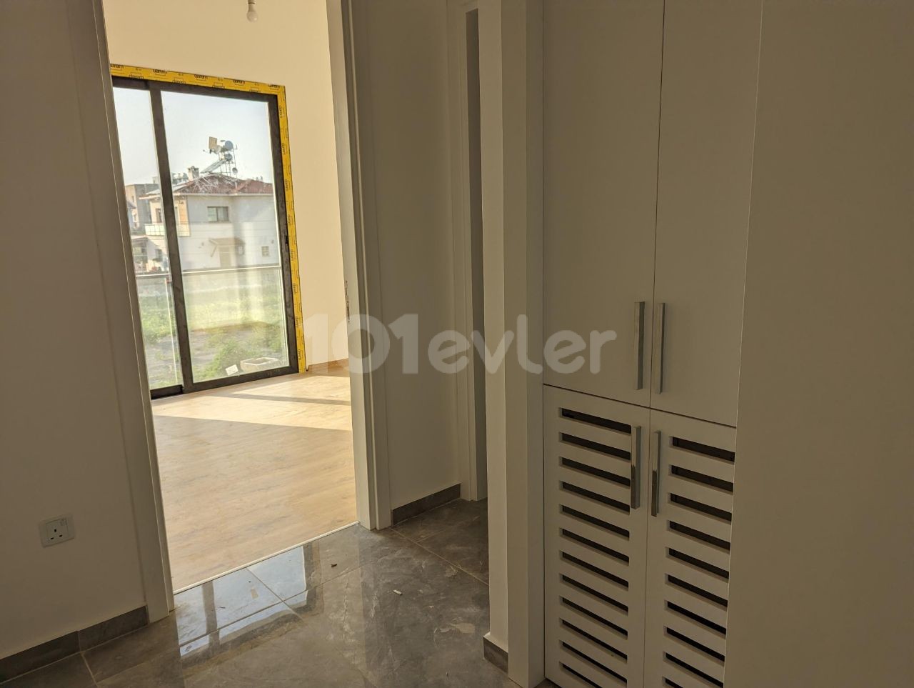 IN GÖNYELİ, 2+1, TURKISH COB, 80 SQUARE METERS, EACH APARTMENT HAS ITS OWN CELLAR ROOM, VIDEO INTERCOM, INSTANT HOT WATER SYSTEM, HIGH CEILINGS, NEWLY FINISHED LUXURY APARTMENT