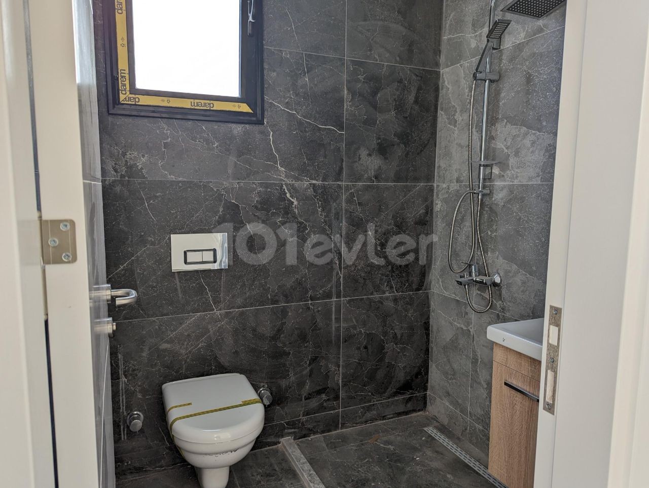 IN GÖNYELİ, 2+1, TURKISH COB, 80 SQUARE METERS, EACH APARTMENT HAS ITS OWN CELLAR ROOM, VIDEO INTERCOM, INSTANT HOT WATER SYSTEM, HIGH CEILINGS, NEWLY FINISHED LUXURY APARTMENT