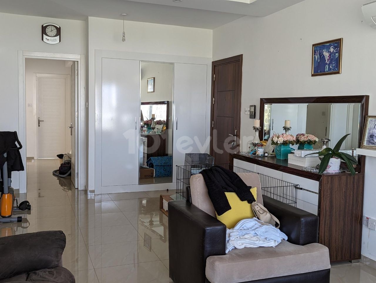 LEFKOŞA DEREBOYUNDA, TURKISH COB, HIGH PREFERENCE RATE AND VERY GOOD LOCATION, 135 SQUARE METERS, 3+1, GUEST TOILET AND ADDITIONAL TWO SHOWER-TOILET, 1ST FLOOR ABOVE THE COLUMN, ELEVATOR, SPACIOUS, LUXURY APARTMENT