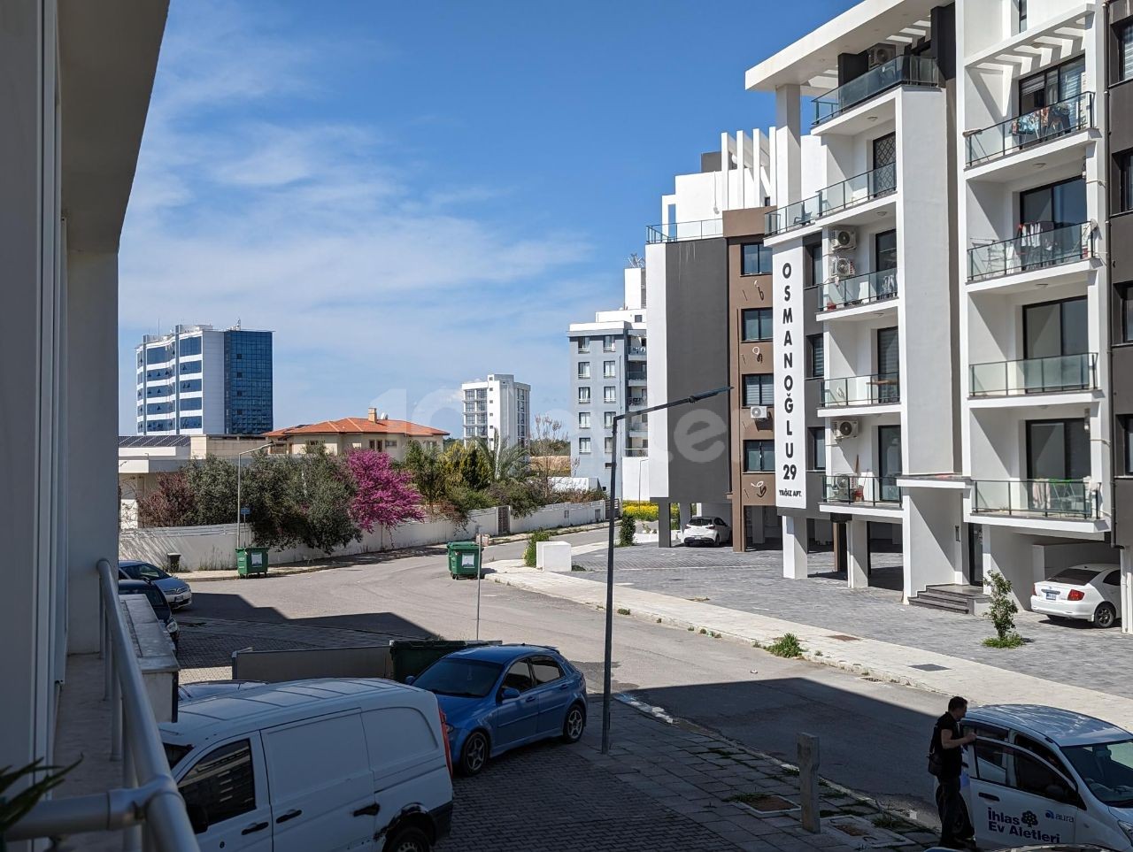 LEFKOŞA DEREBOYUNDA, TURKISH COB, HIGH PREFERENCE RATE AND VERY GOOD LOCATION, 135 SQUARE METERS, 3+1, GUEST TOILET AND ADDITIONAL TWO SHOWER-TOILET, 1ST FLOOR ABOVE THE COLUMN, ELEVATOR, SPACIOUS, LUXURY APARTMENT