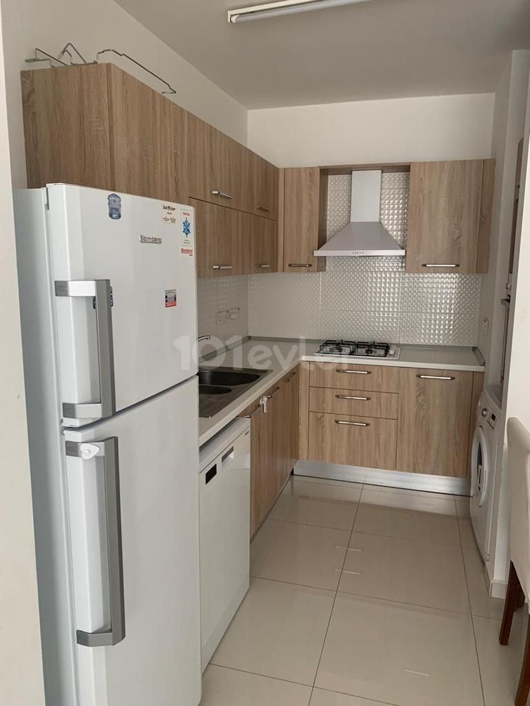 IN KÜÇÜKKAYMAKLI, TURKISH COB, 2+1, SUITABLE FOR BOTH USE AND INVESTMENT, 80 SQUARE METERS, FULLY FURNISHED, ELEVATOR, VERY GOOD LOCATION AND NEW CONDITION APARTMENT