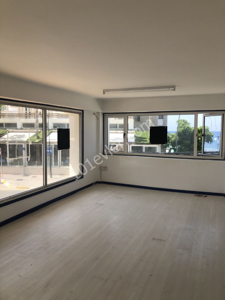 Shop To Rent in Girne Merkez, Kyrenia