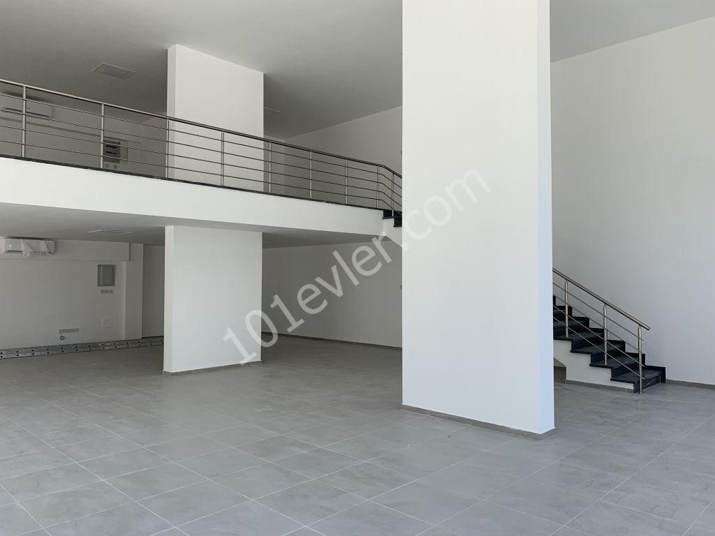 Girne Merkezde Sahibinden Kiralık Yeni Tamamlanan Sende Katlı 240 m2 Dükkan