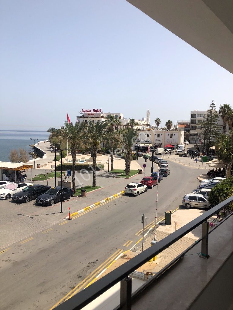 Girne Limanında Dome Hotel Karşısında 2+1 Eşyasız Deniz Manzaralı Daire