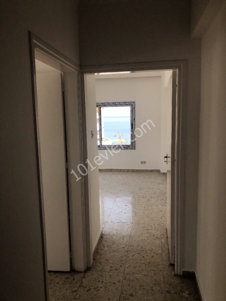 Flat To Rent in Aşağı Girne, Kyrenia