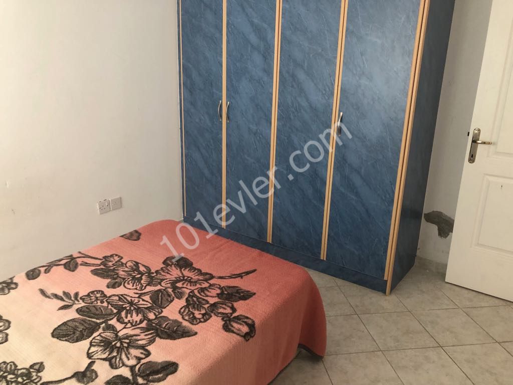 Girne Nusmar Market bölgesinde Satlık 3+1 eşyalı daire