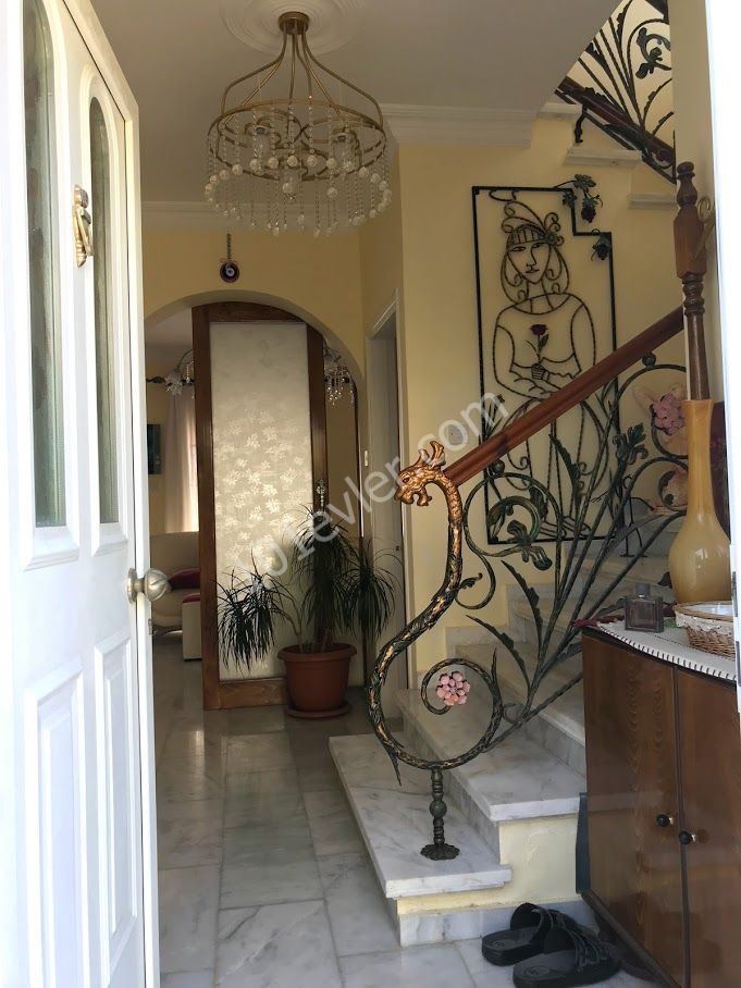 Villa For Sale in Karşıyaka, Kyrenia