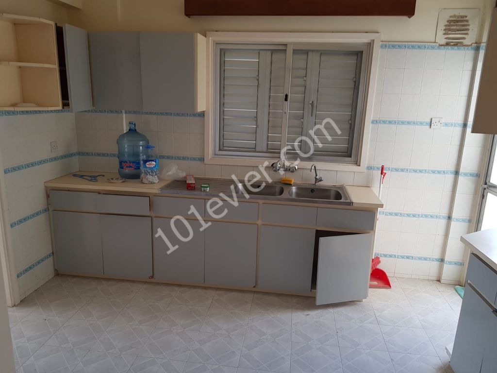 Flat For Sale in Girne Merkez, Kyrenia