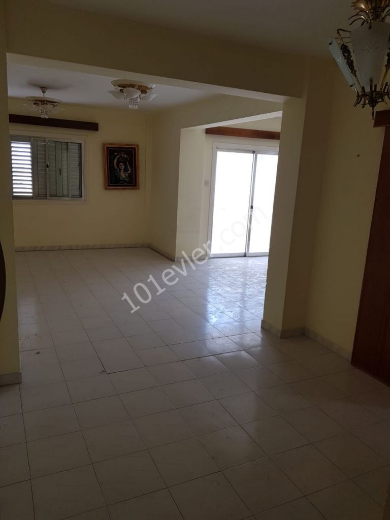 Flat For Sale in Girne Merkez, Kyrenia