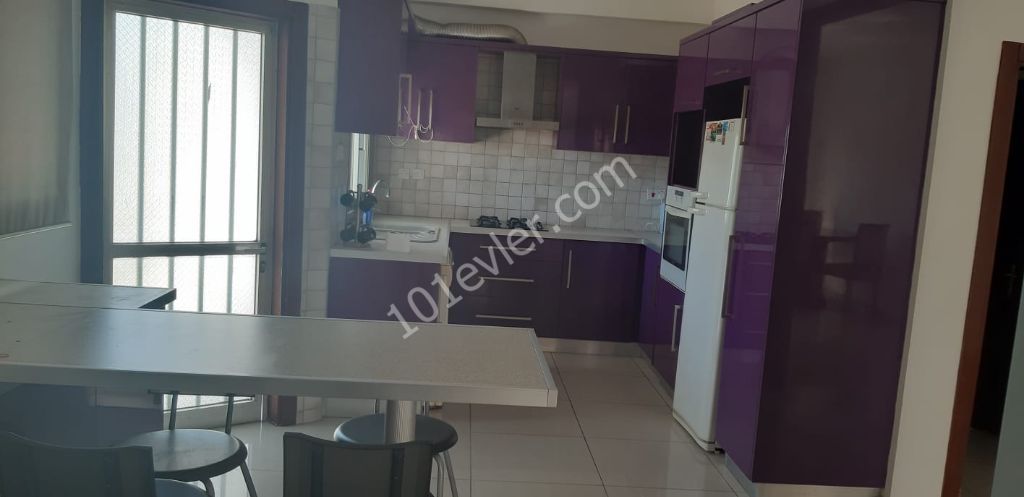 Lefkoşa Metropol bölgesinde kiralık 3+1 eşyalı daire