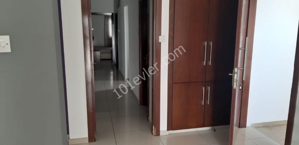 Lefkoşa Metropol bölgesinde kiralık 3+1 eşyalı daire