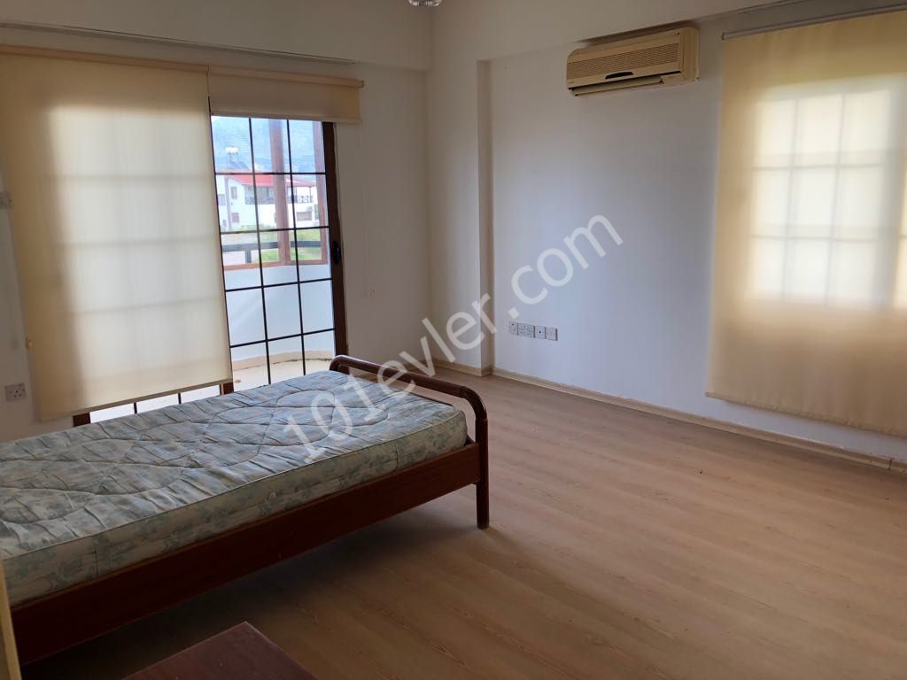 Boğazda kiralık 3+1 eşyalı daire