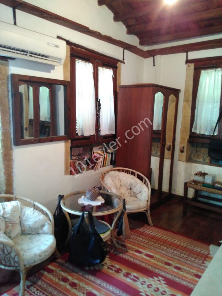 Flat To Rent in Zeytinlik, Kyrenia