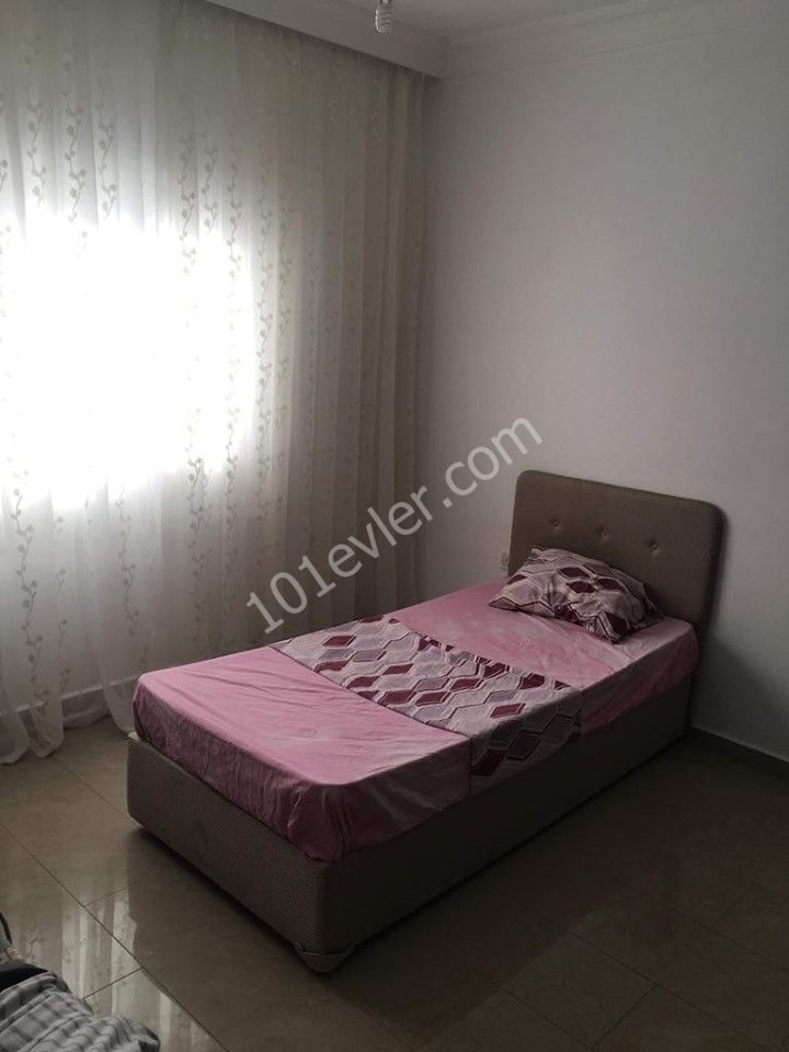 Gönyeli Yenikent'de yıllık kiralık eşyalı 3+1 daire