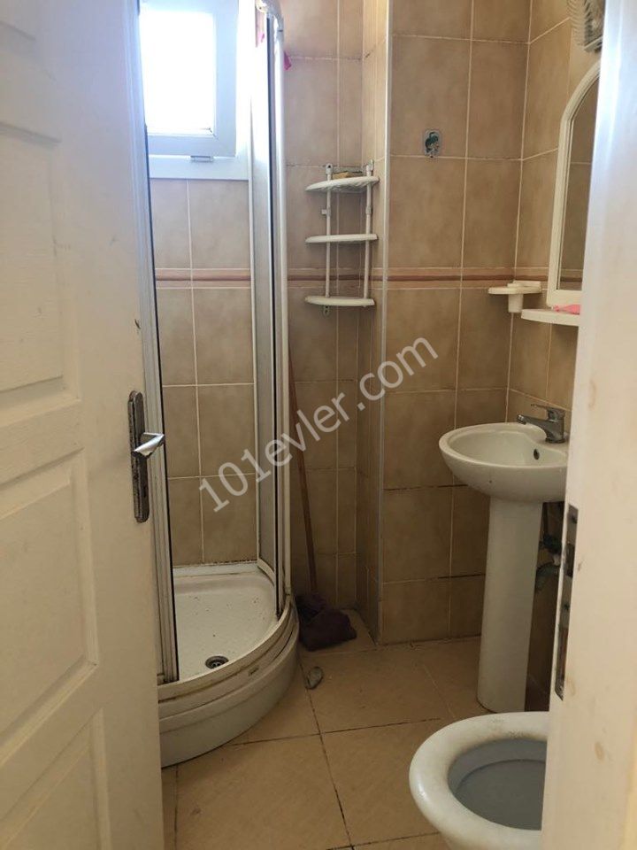 Girne Merkez'de kiralık eşyalı 2+1 daire