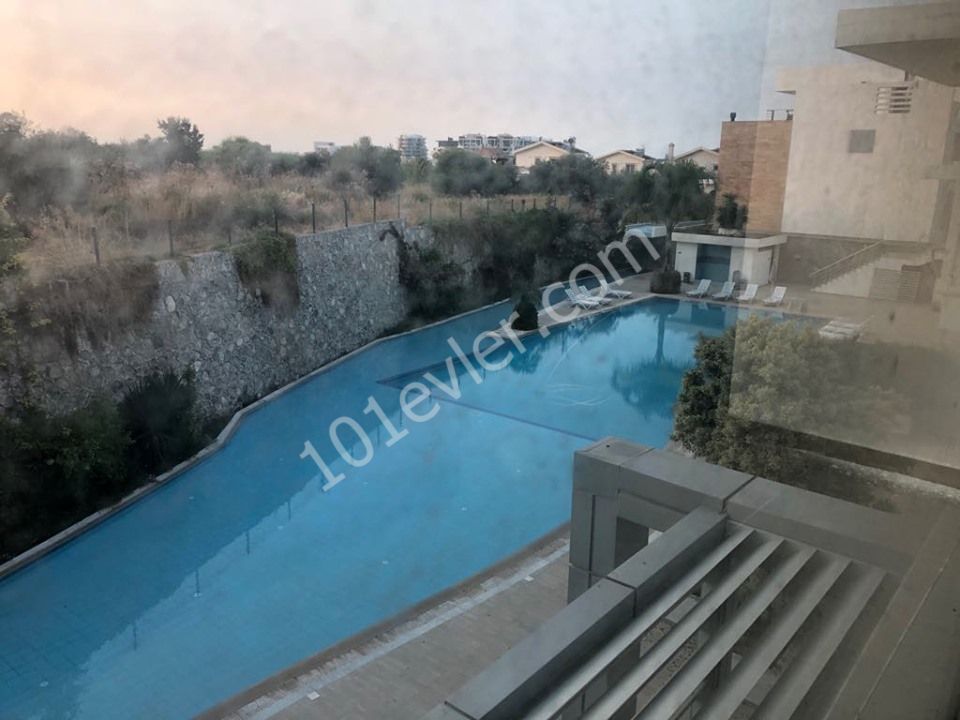 Doğanköy'de Water Garden residence satılık ful eşyalı 3+1 daire