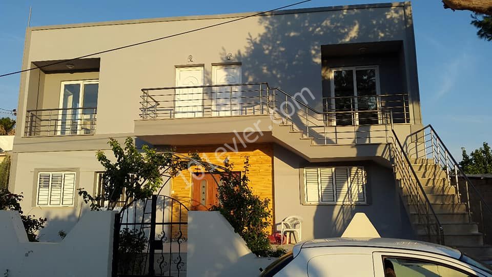 Dikmen`de ful eşyalı kiralık zemin kat bahceli 2+1 daire