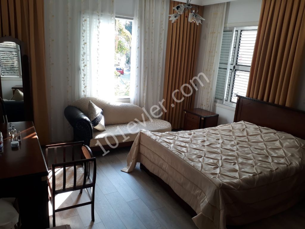 Girne Kaşgar bölgesinde, duraklara yakın kiralık 2+1 eşyalı daire