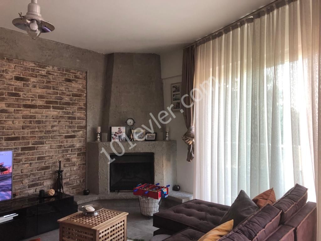 Luxury 2 + 1 Garden Apartment on a Site with a Pool in Karaoglanoglu District ** 